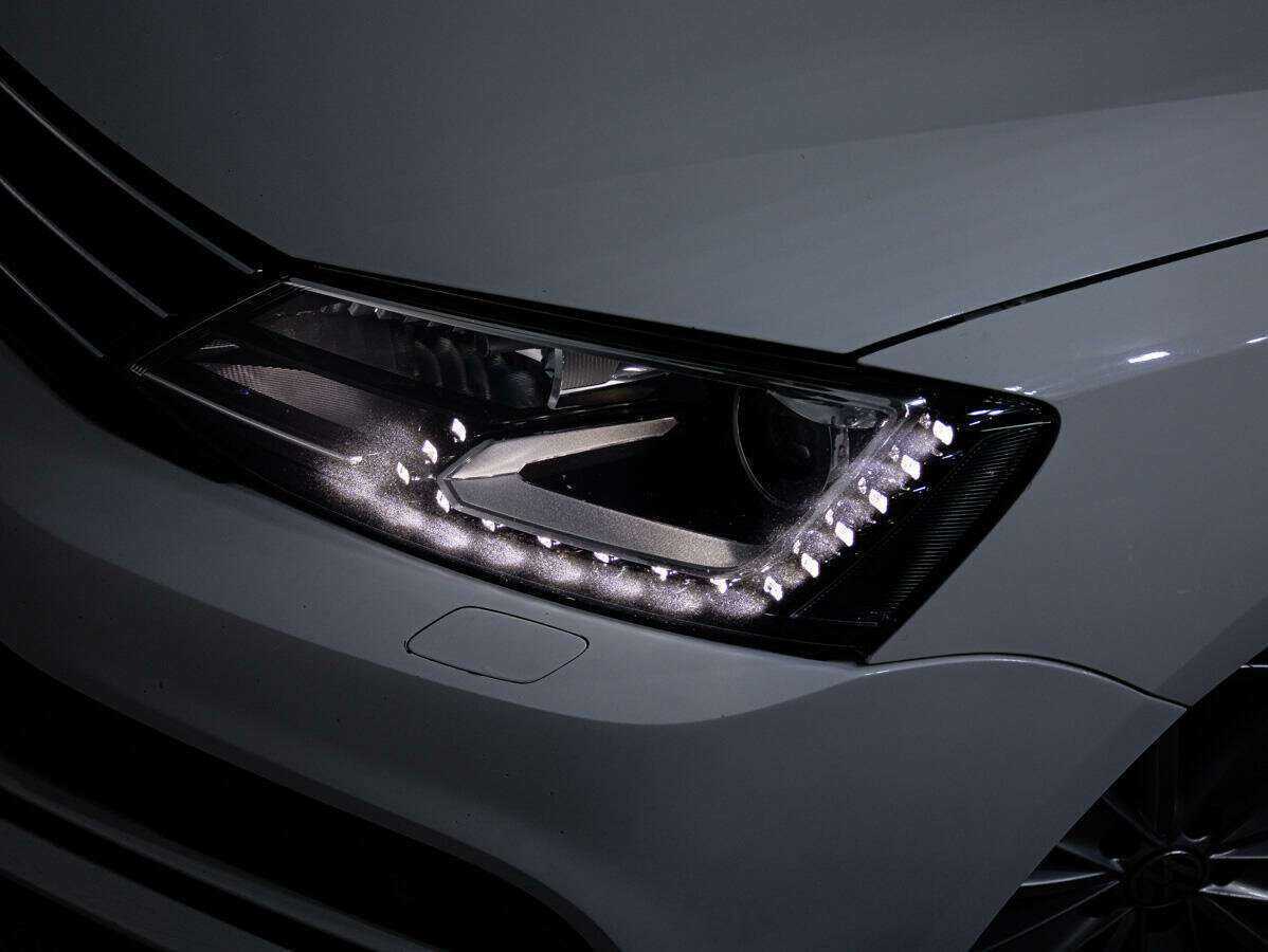 Купить Volkswagen Jetta с пробегом. Фото: #16