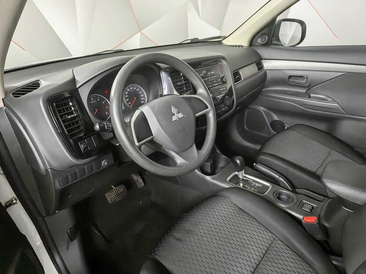 Купить Mitsubishi Outlander с пробегом. Фото: #13