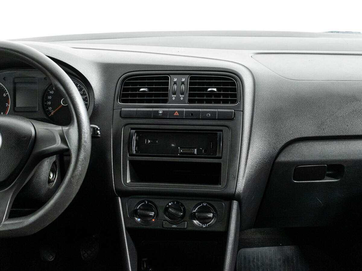 Купить Volkswagen Polo с пробегом. Фото: #13