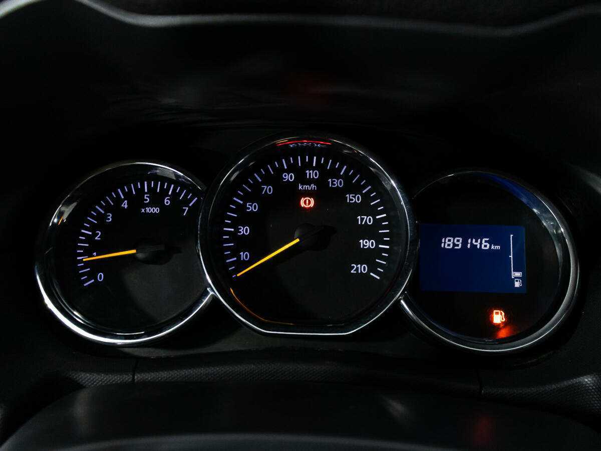 Купить Renault Duster с пробегом. Фото: #11