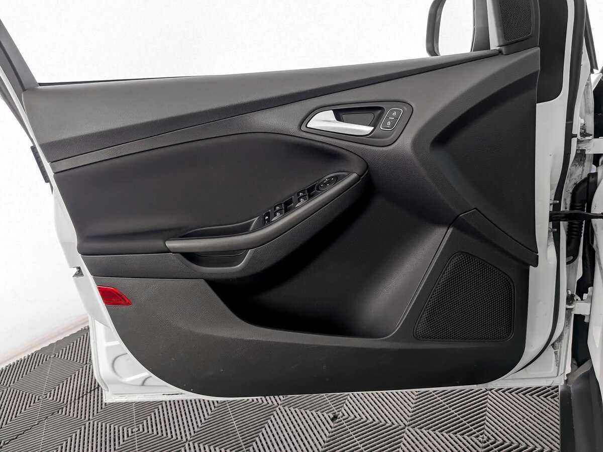 Купить Ford Focus с пробегом. Фото: #14