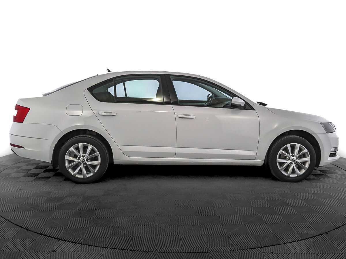 Купить Skoda Octavia с пробегом. Фото: #3