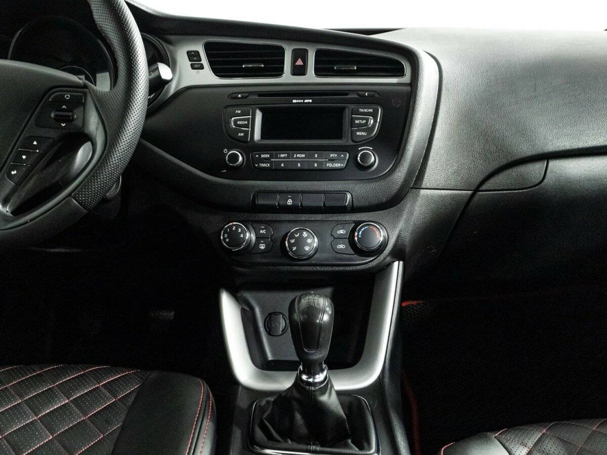 Купить Kia Ceed с пробегом. Фото: #13