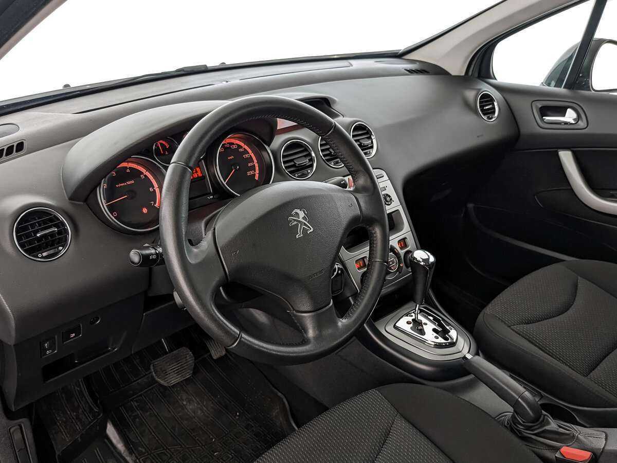Купить Peugeot 408 с пробегом. Фото: #14