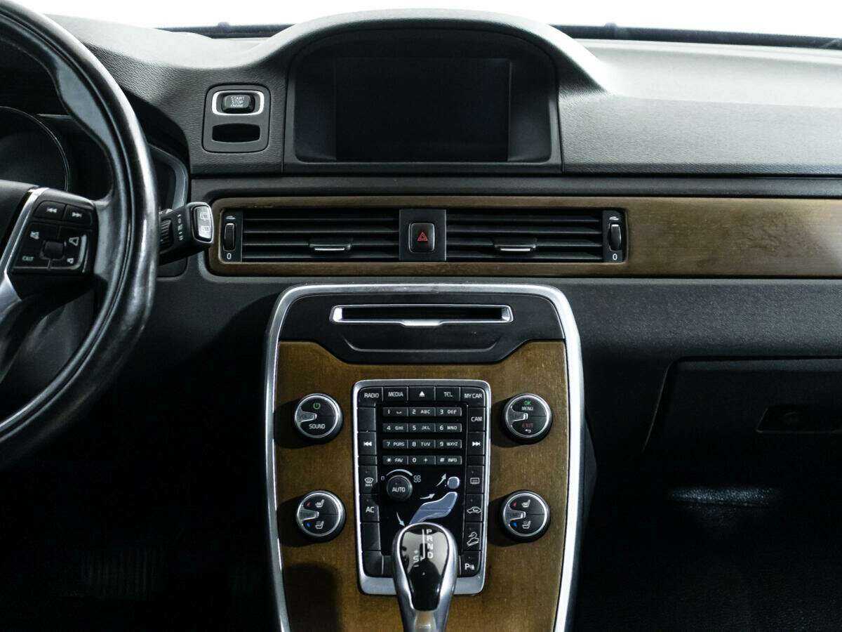 Купить Volvo XC70 с пробегом. Фото: #13