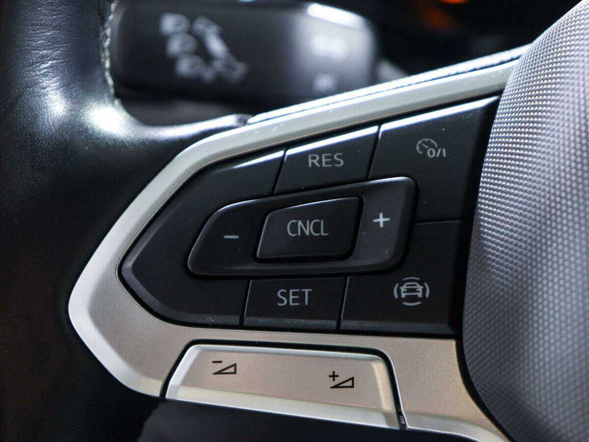 Купить Volkswagen Polo с пробегом. Фото: #17