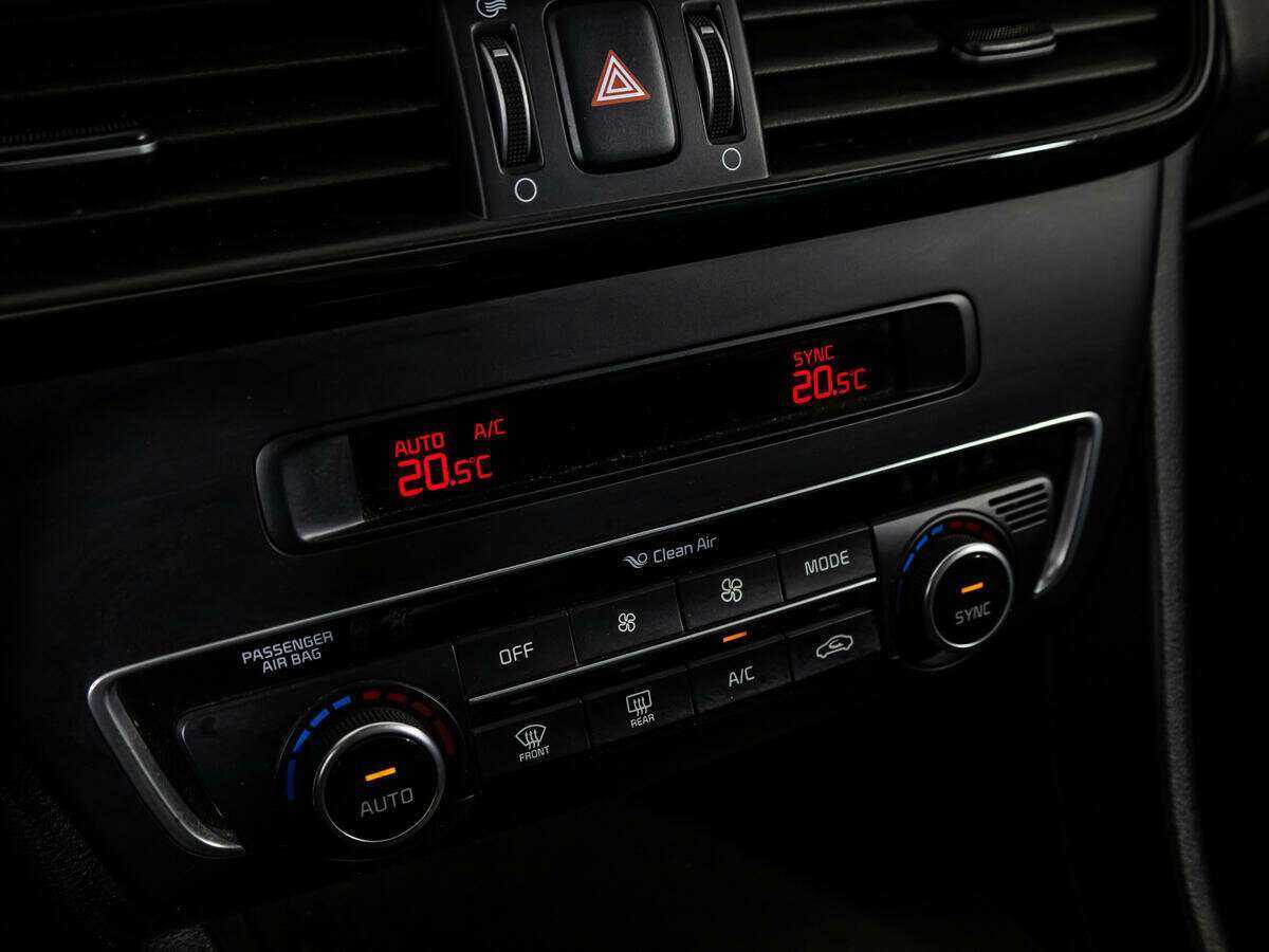 Купить Kia Optima с пробегом. Фото: #13