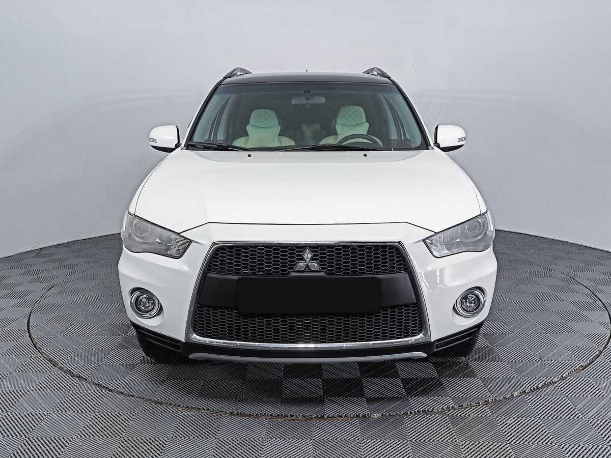 Купить Mitsubishi Outlander с пробегом. Фото: #1
