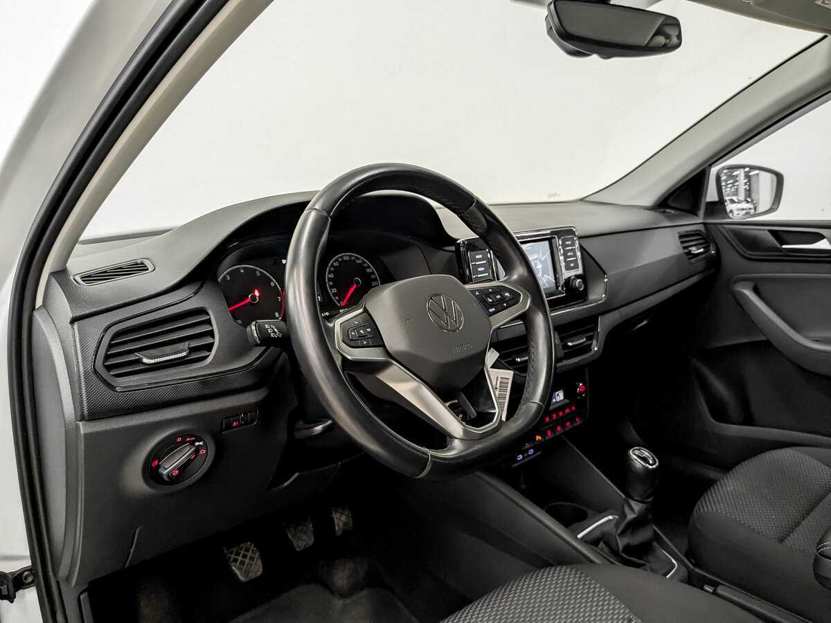 Купить Volkswagen Polo с пробегом. Фото: #15