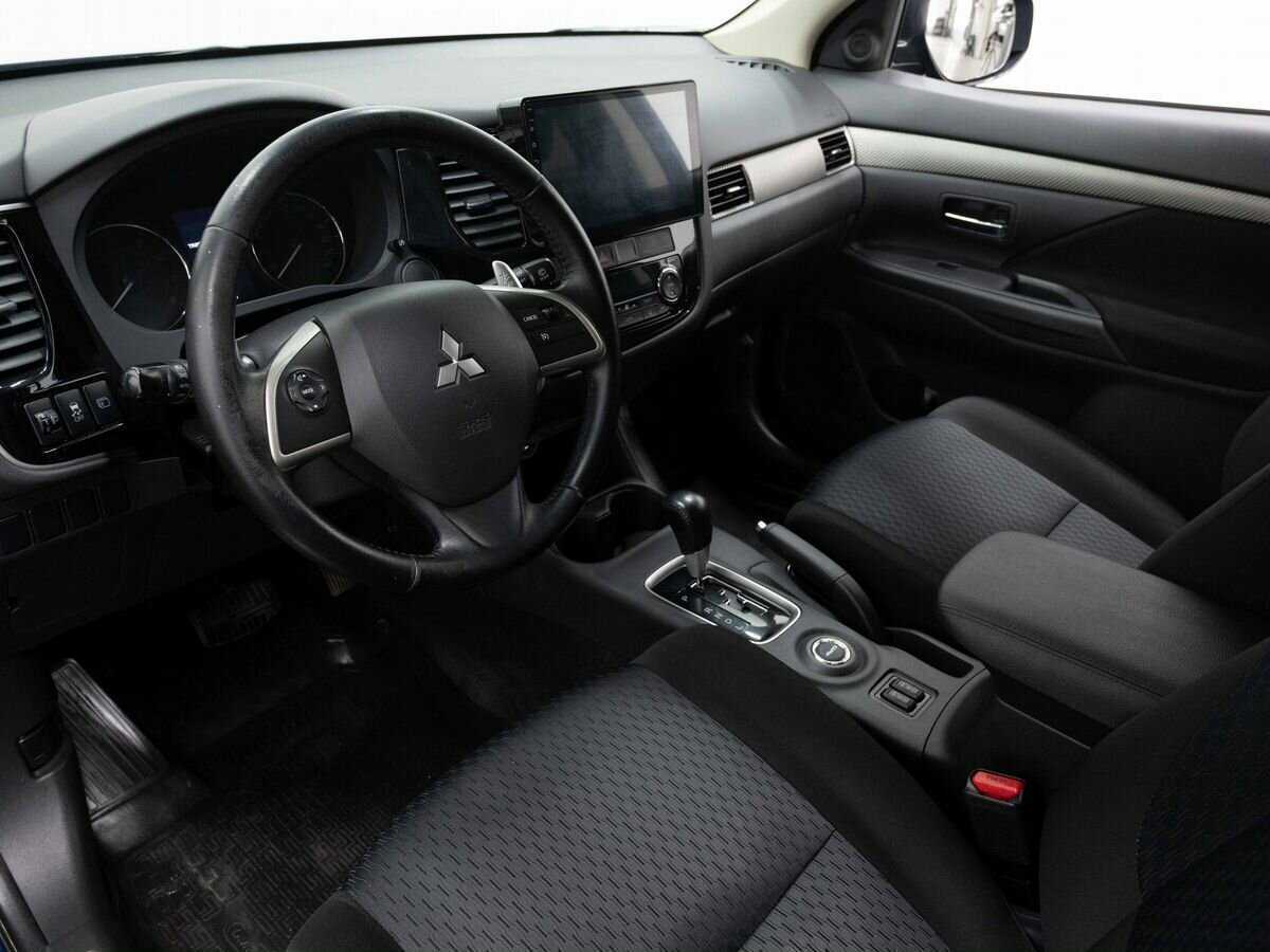 Купить Mitsubishi Outlander с пробегом. Фото: #6