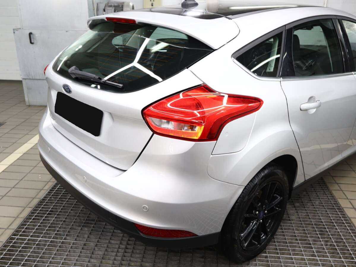 Купить Ford Focus с пробегом. Фото: #4