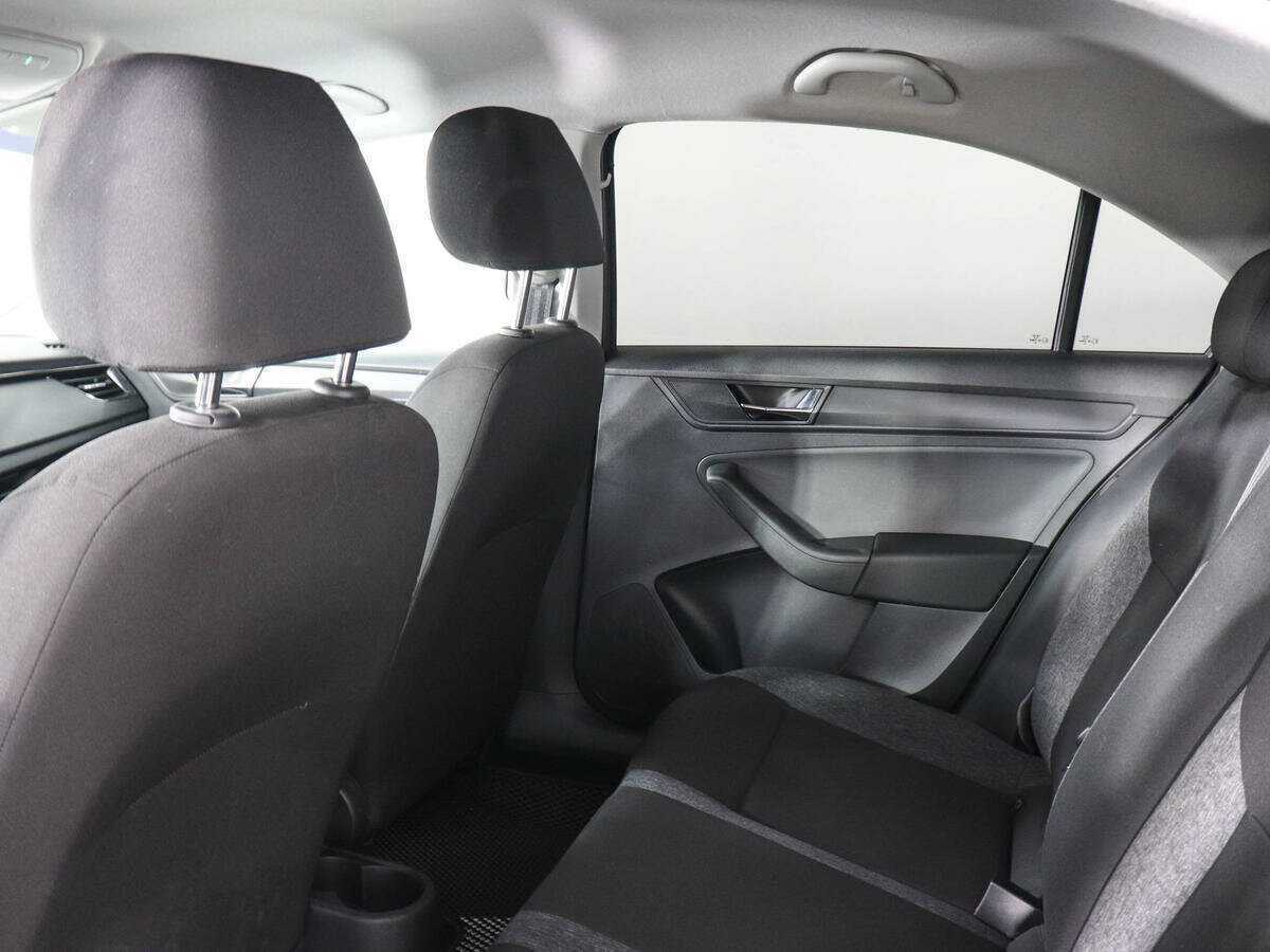 Купить Skoda Rapid с пробегом. Фото: #11