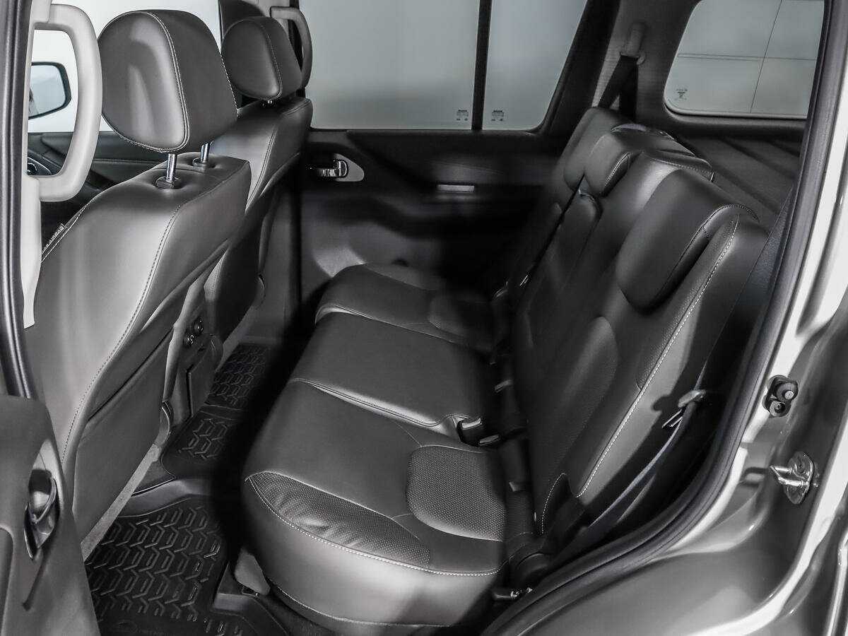 Купить Nissan Pathfinder с пробегом. Фото: #11