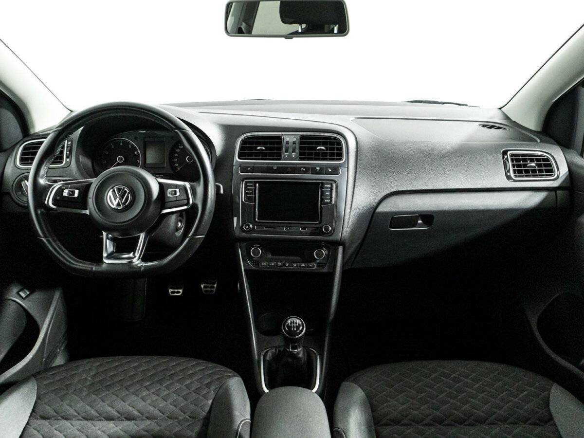 Купить Volkswagen Polo с пробегом. Фото: #12