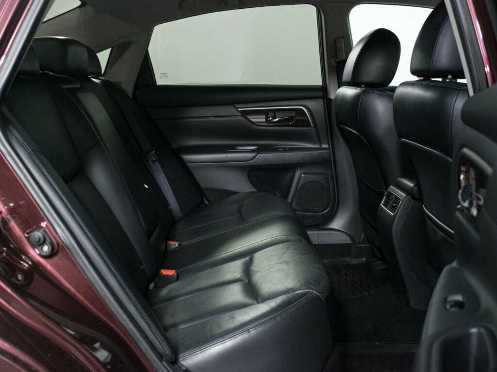 Купить Nissan Teana с пробегом. Фото: #9