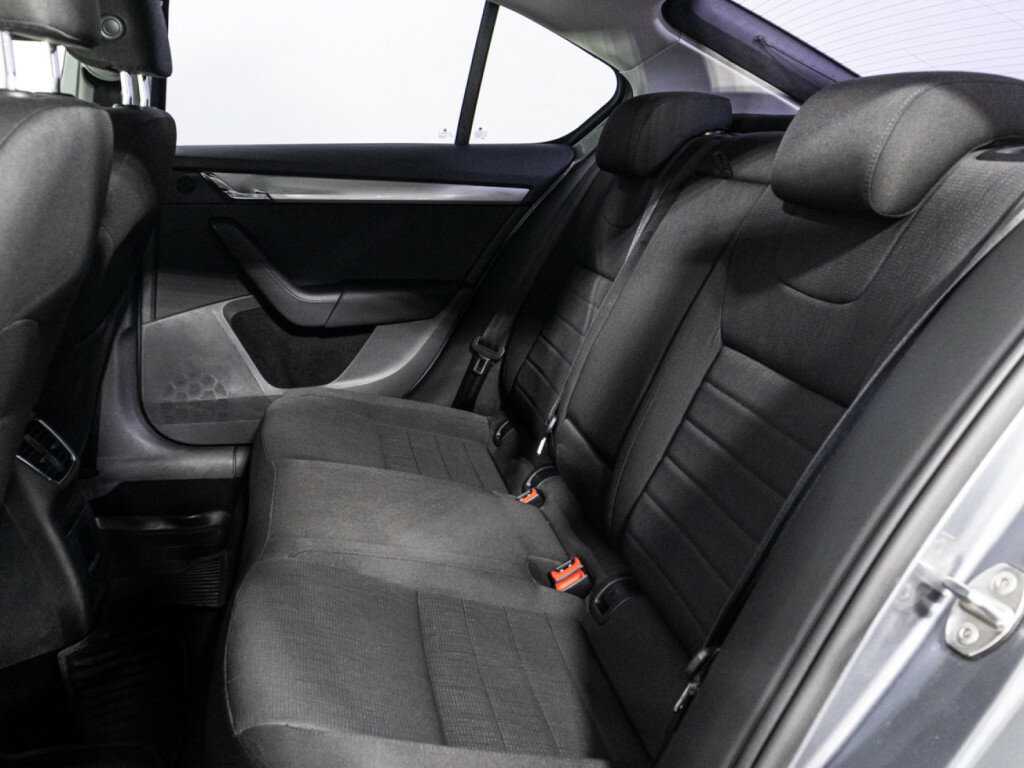 Купить Skoda Octavia с пробегом. Фото: #9