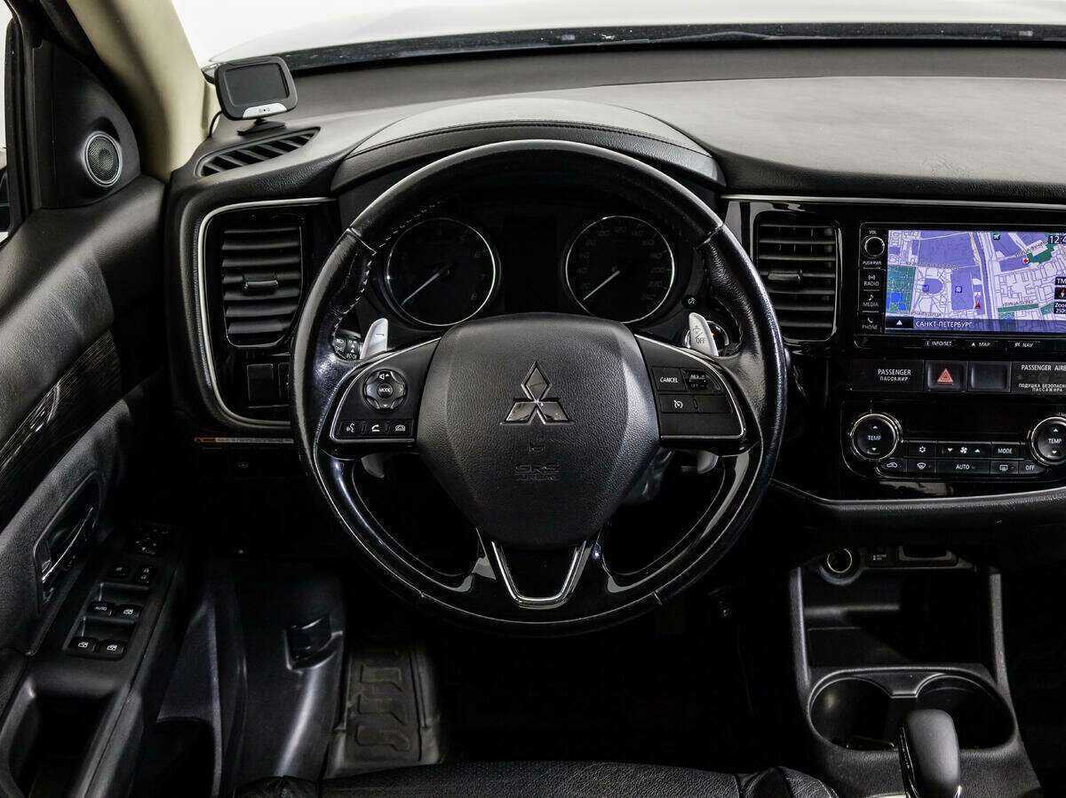 Купить Mitsubishi Outlander с пробегом. Фото: #13