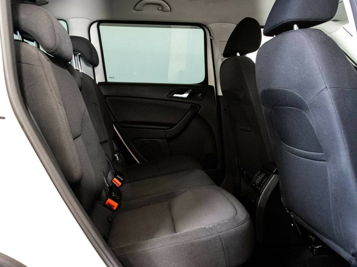 Купить Skoda Yeti с пробегом. Фото: #12