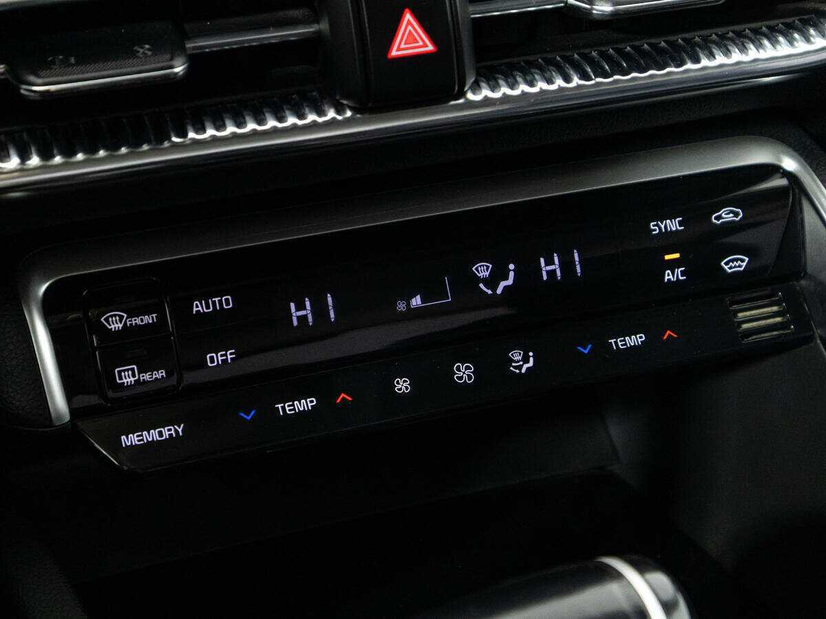 Купить Kia K5 с пробегом. Фото: #16