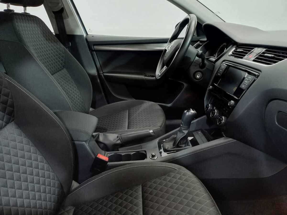 Купить Skoda Octavia с пробегом. Фото: #9