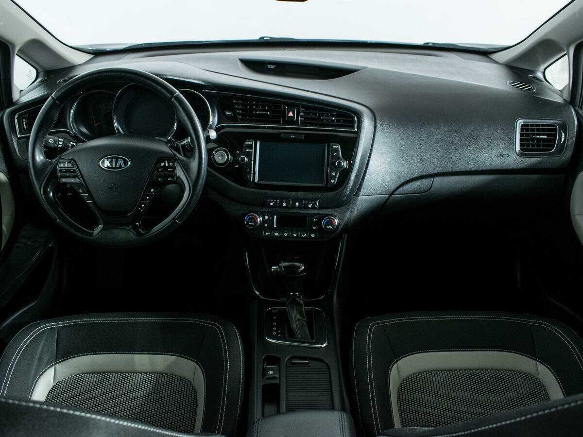 Купить Kia Ceed с пробегом. Фото: #11