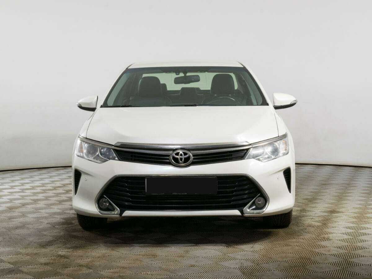 Купить Toyota Camry с пробегом. Фото: #1