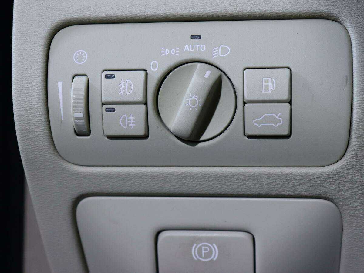 Купить Volvo XC70 с пробегом. Фото: #15