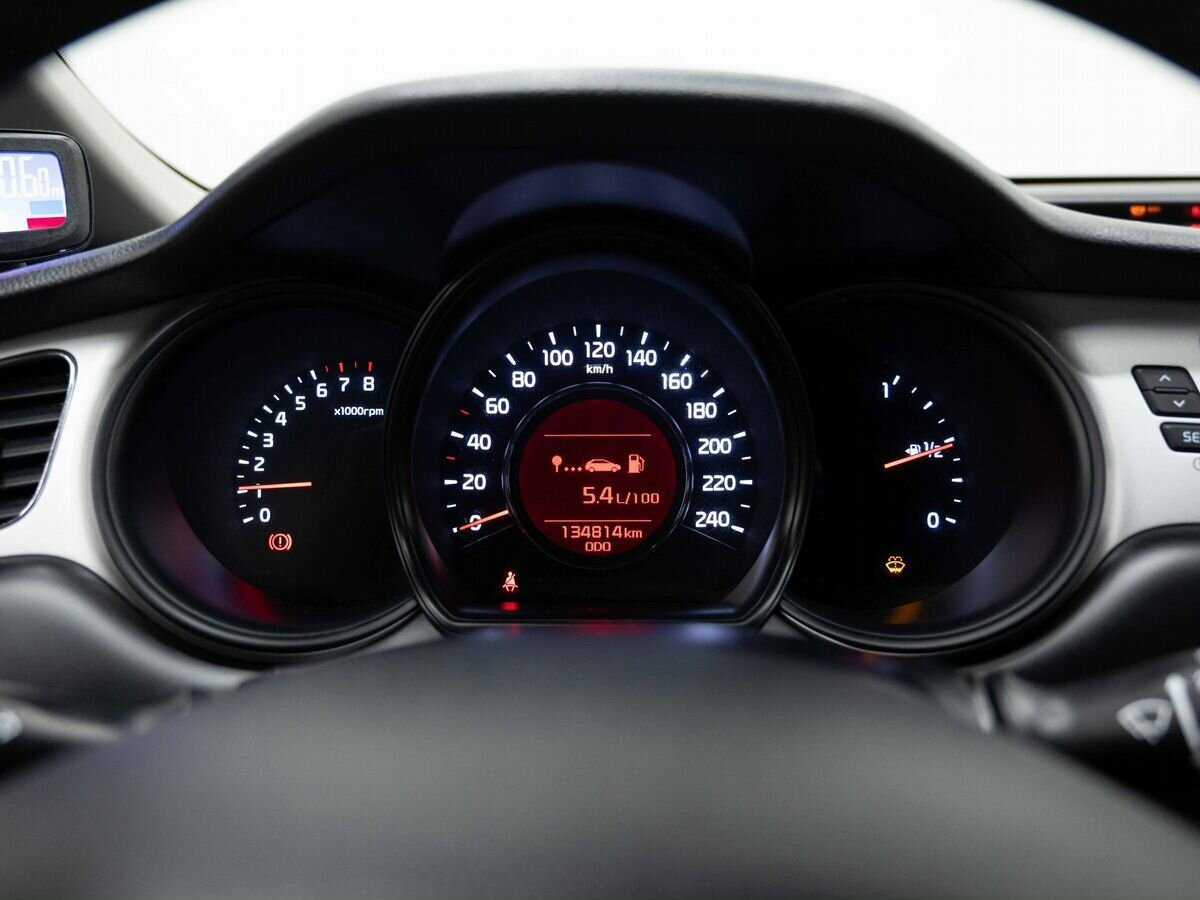 Купить Kia Ceed с пробегом. Фото: #16