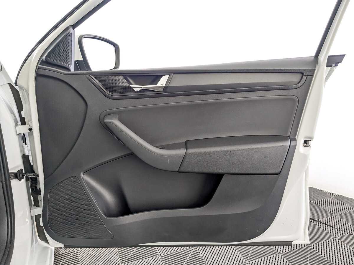 Купить Skoda Rapid с пробегом. Фото: #21
