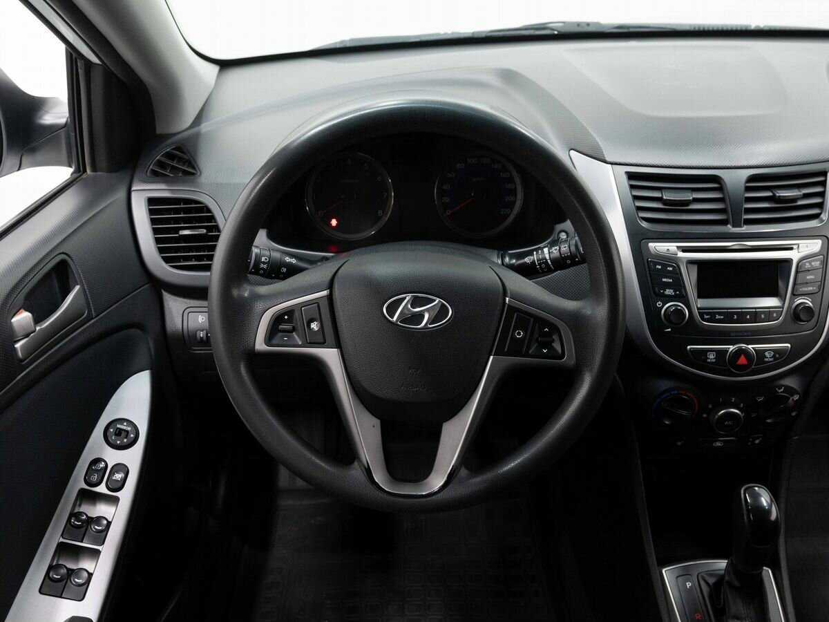 Купить Hyundai Solaris с пробегом. Фото: #12