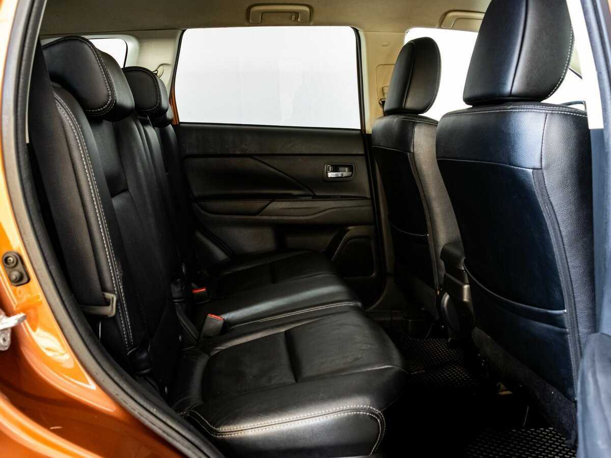 Купить Mitsubishi Outlander с пробегом. Фото: #12