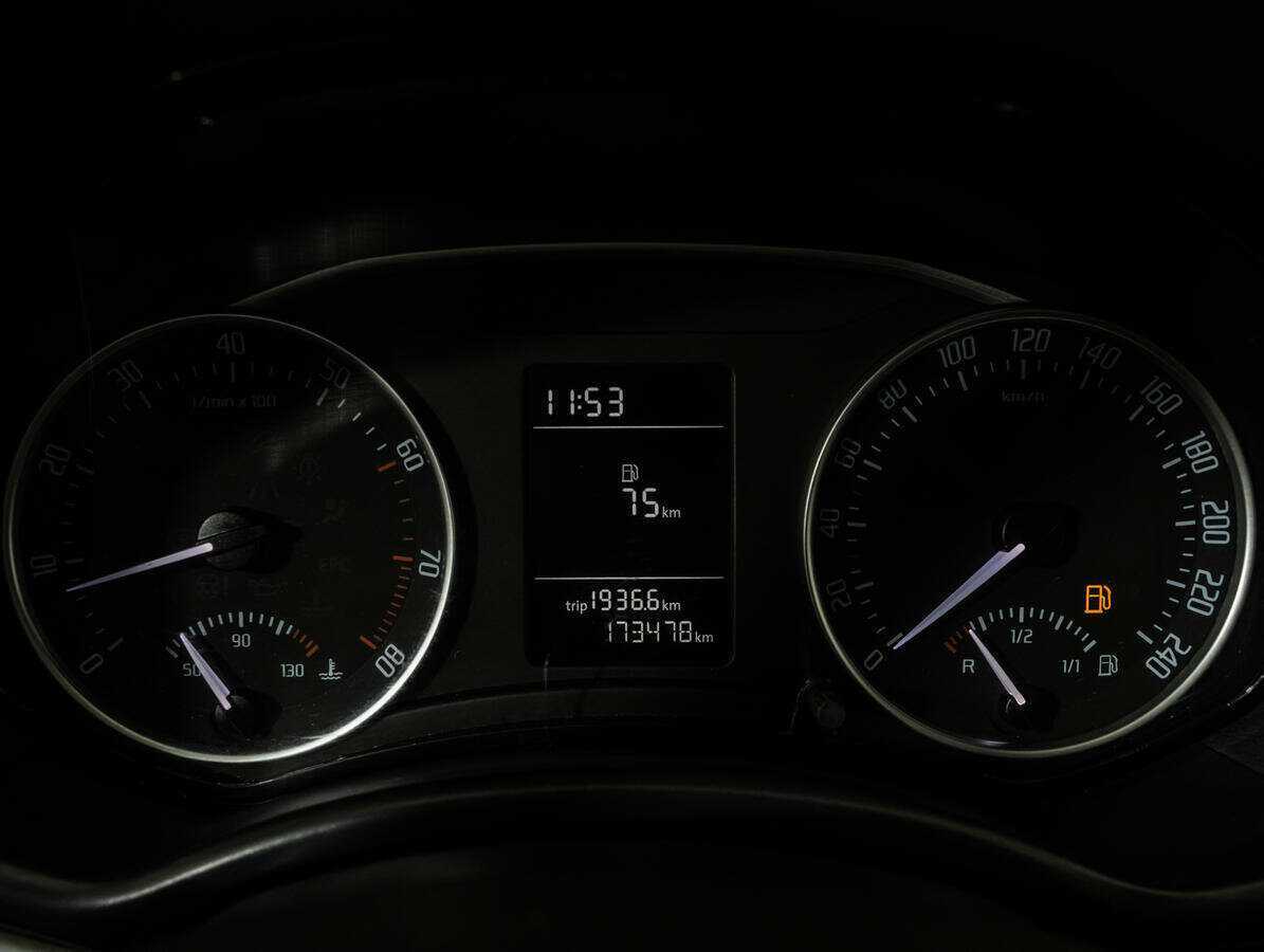 Купить Skoda Octavia с пробегом. Фото: #8