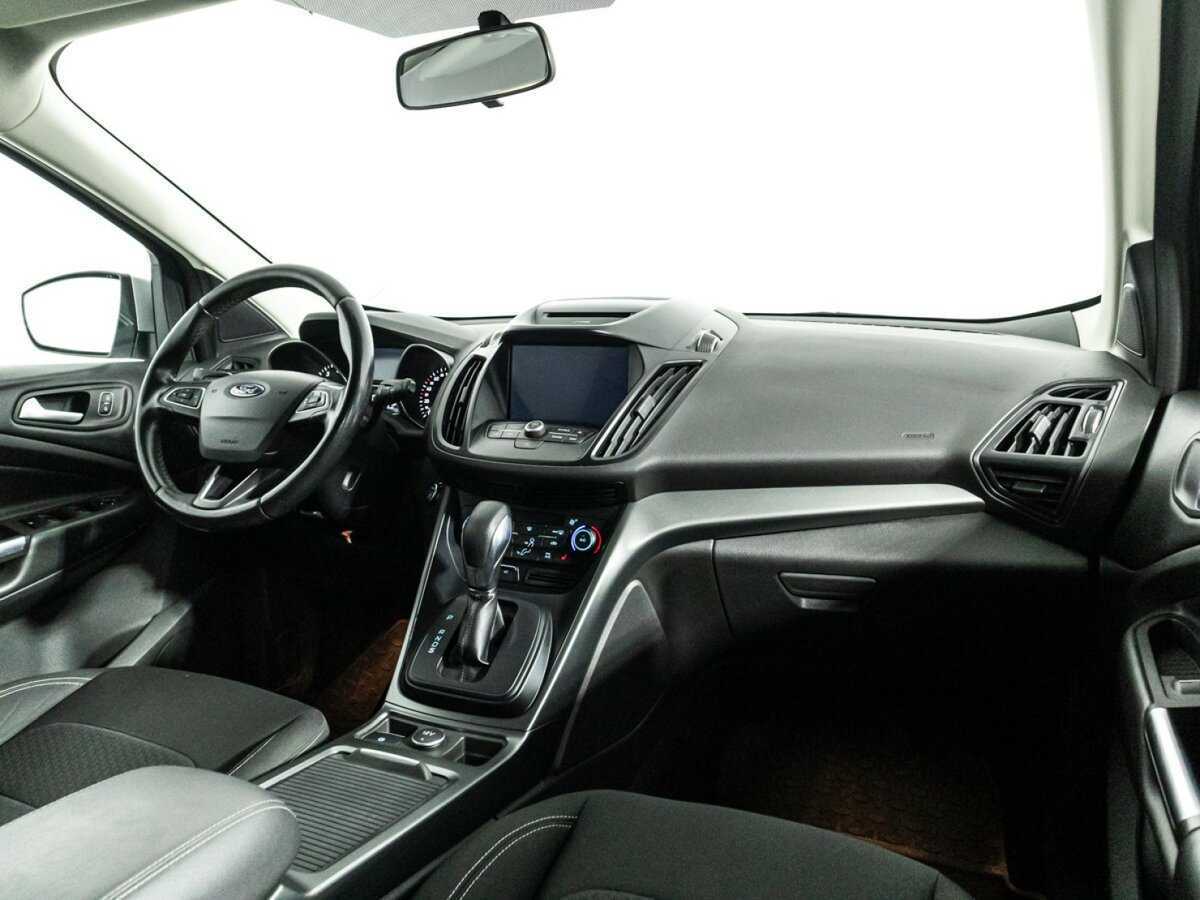 Купить Ford Kuga с пробегом. Фото: #8