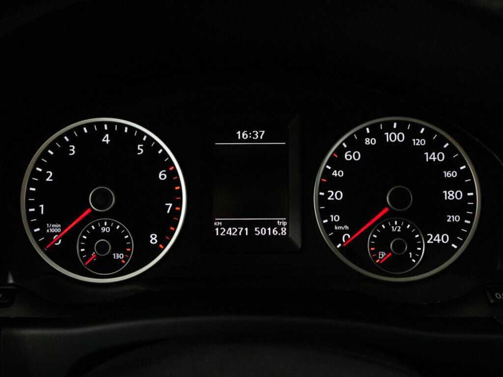 Купить Volkswagen Tiguan с пробегом. Фото: #11