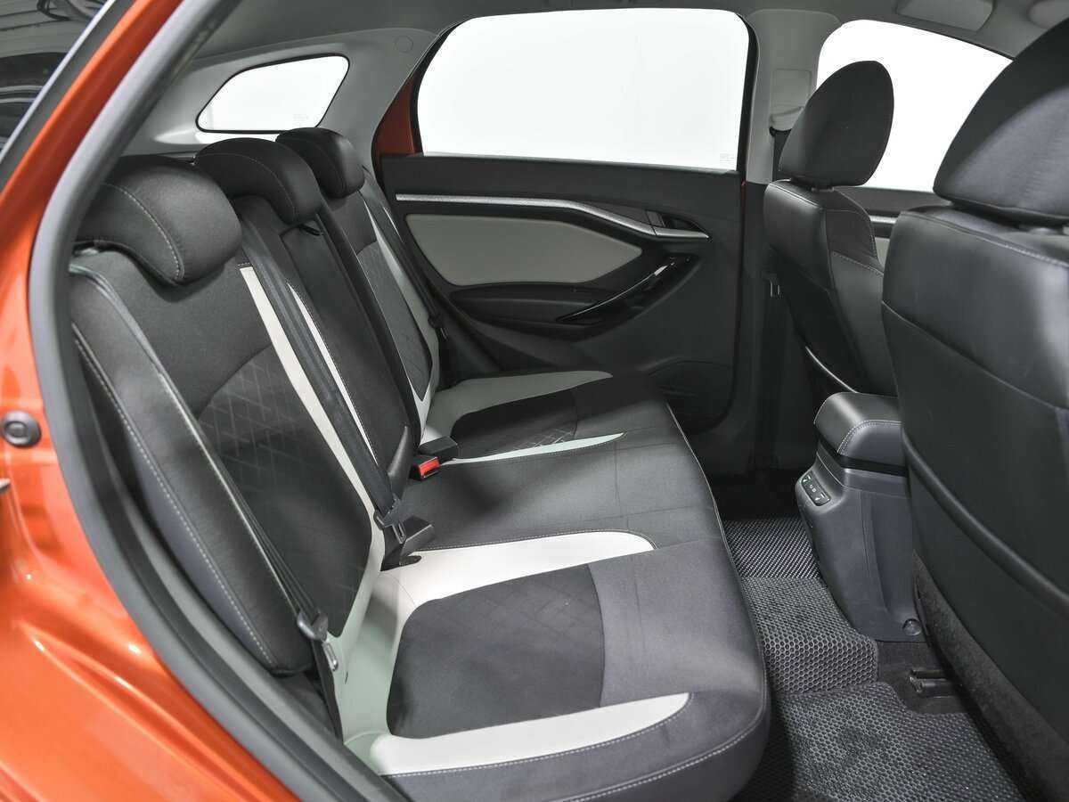 Купить Lada (ВАЗ) Vesta с пробегом. Фото: #11