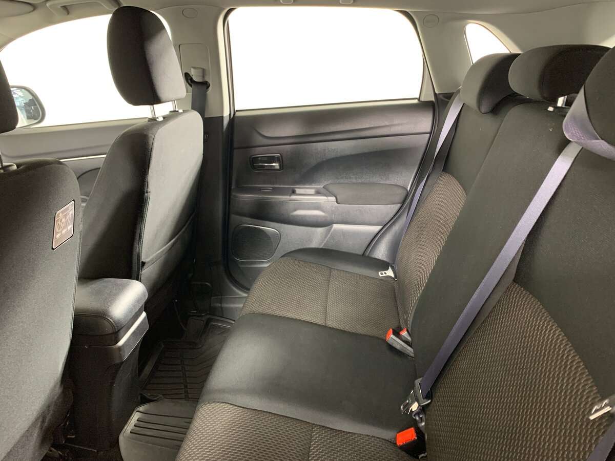 Купить Mitsubishi ASX с пробегом. Фото: #18