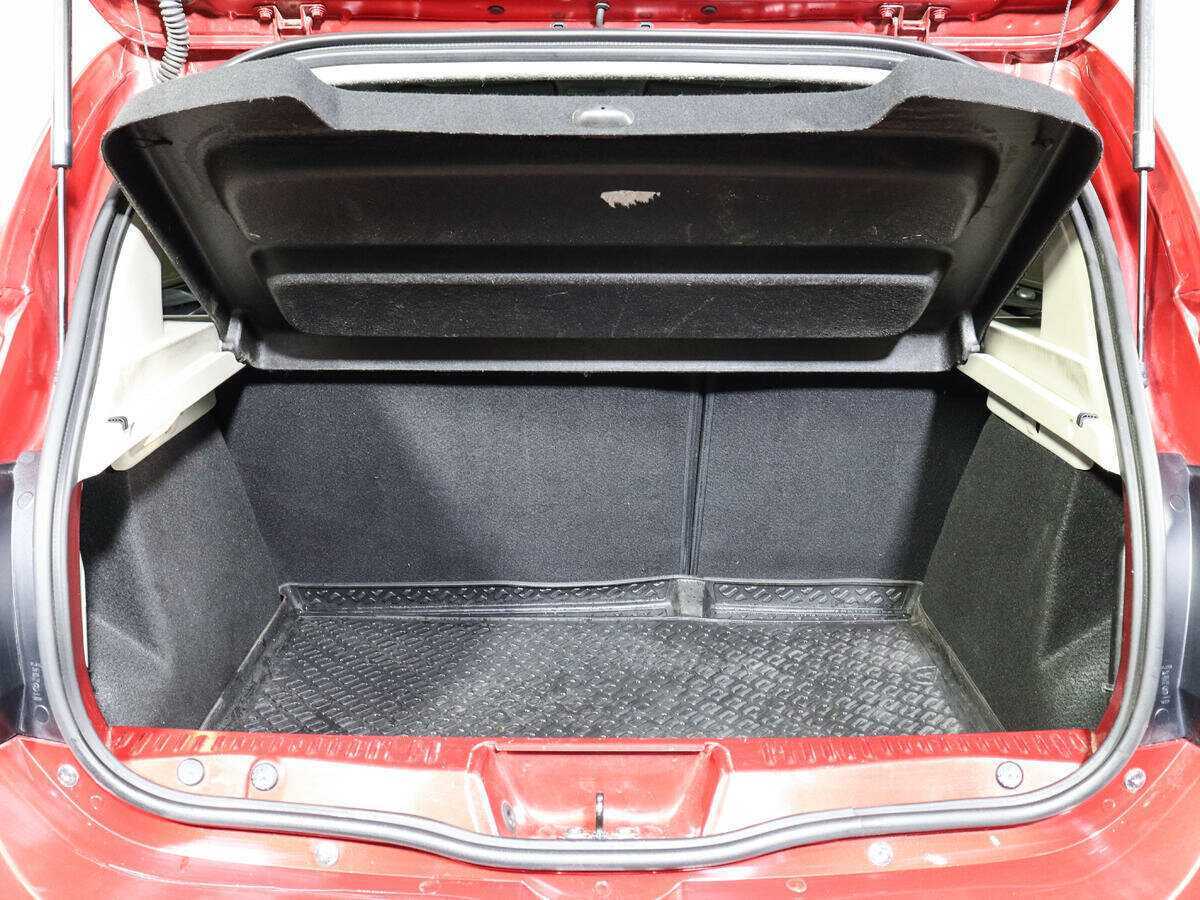 Купить Renault Sandero с пробегом. Фото: #14