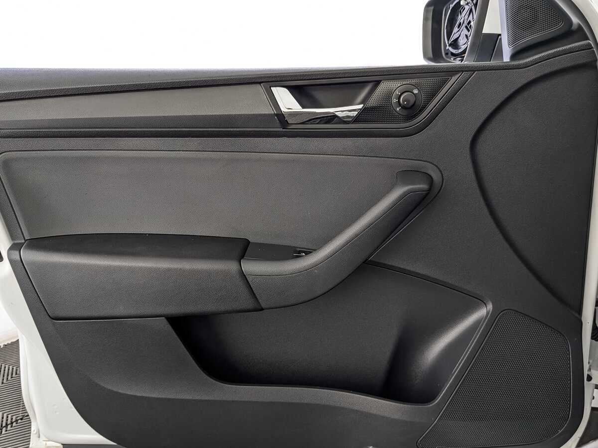 Купить Skoda Rapid с пробегом. Фото: #16
