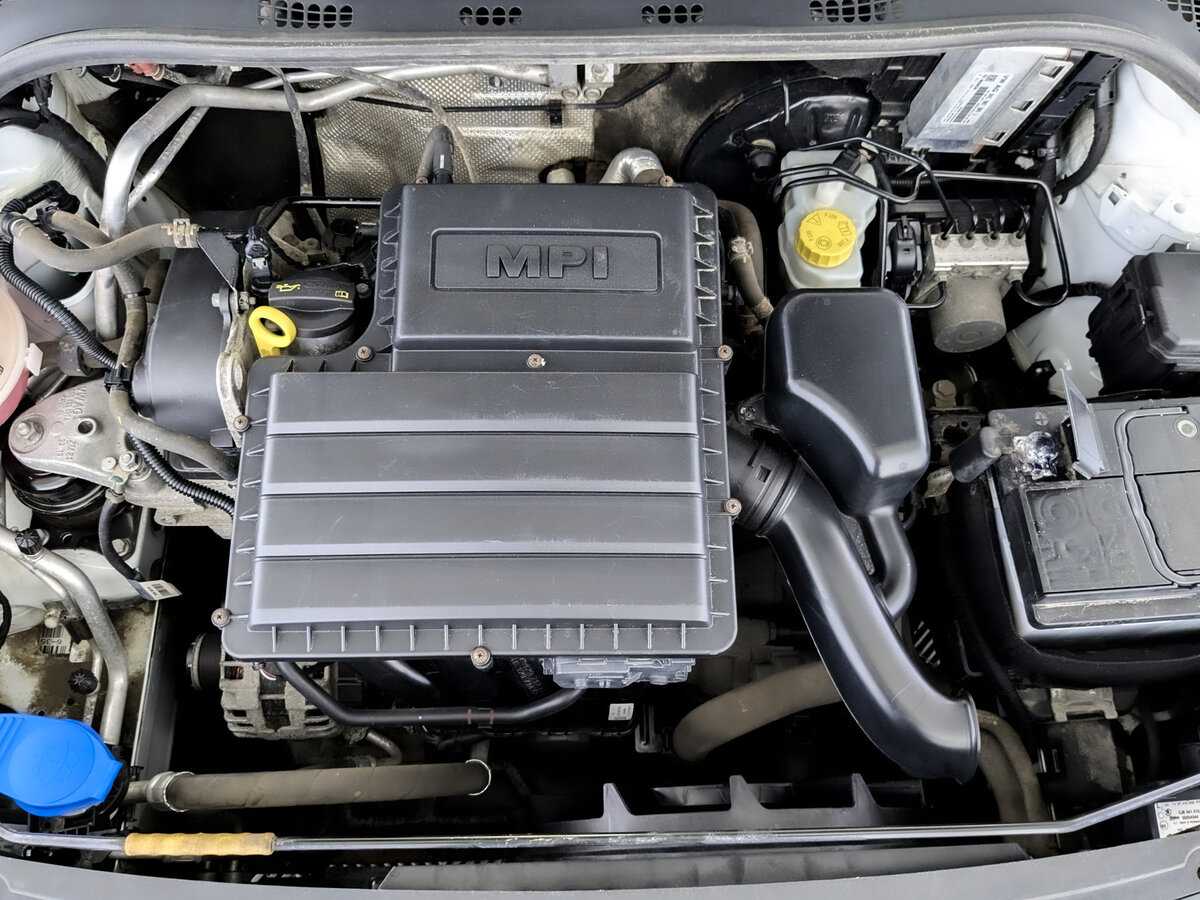 Купить Skoda Rapid с пробегом. Фото: #8