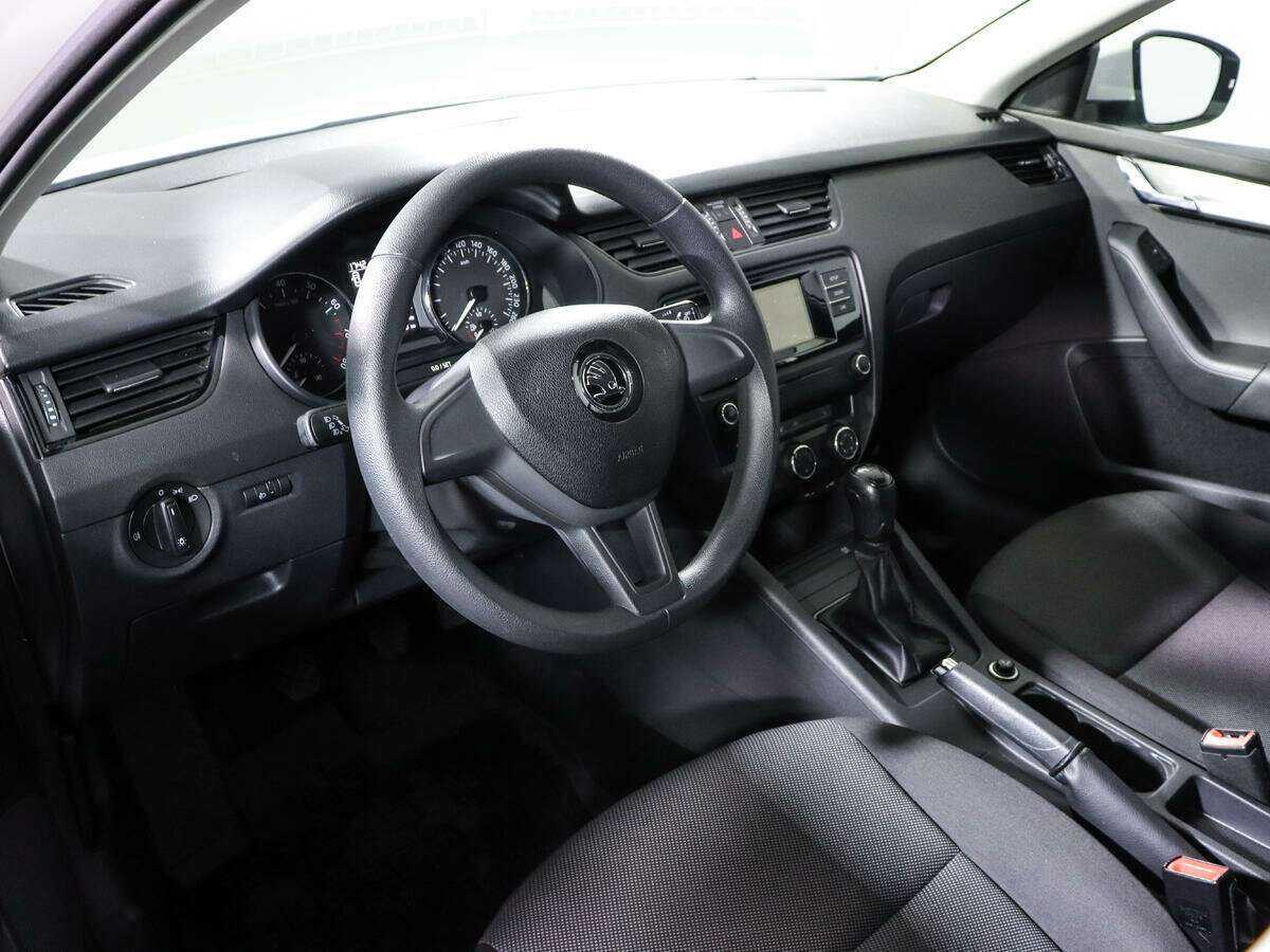 Купить Skoda Octavia с пробегом. Фото: #11