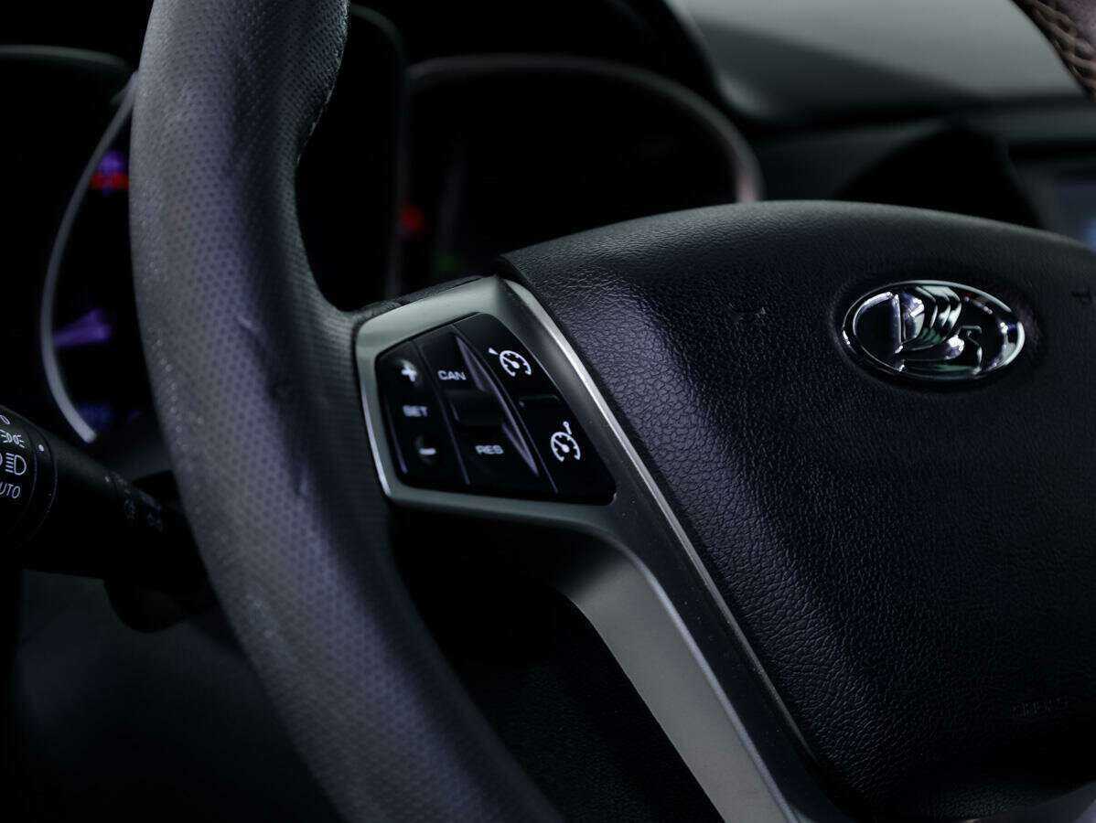 Купить Lada (ВАЗ) Vesta с пробегом. Фото: #18