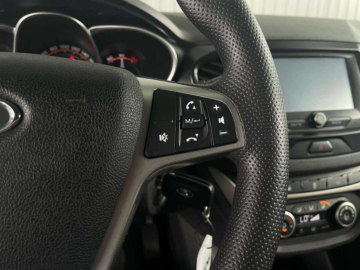 Купить Lada (ВАЗ) Vesta с пробегом. Фото: #11