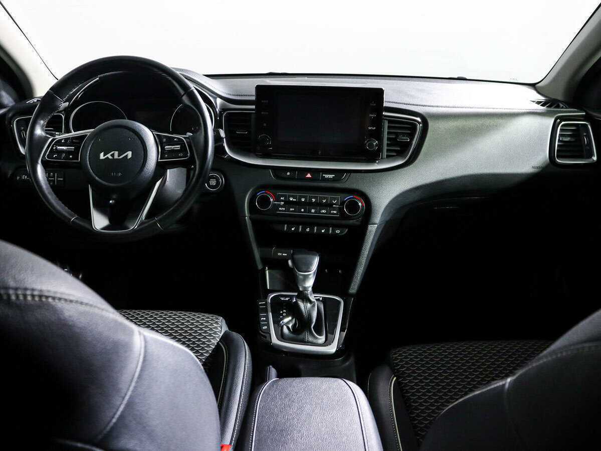 Купить Kia Ceed с пробегом. Фото: #11