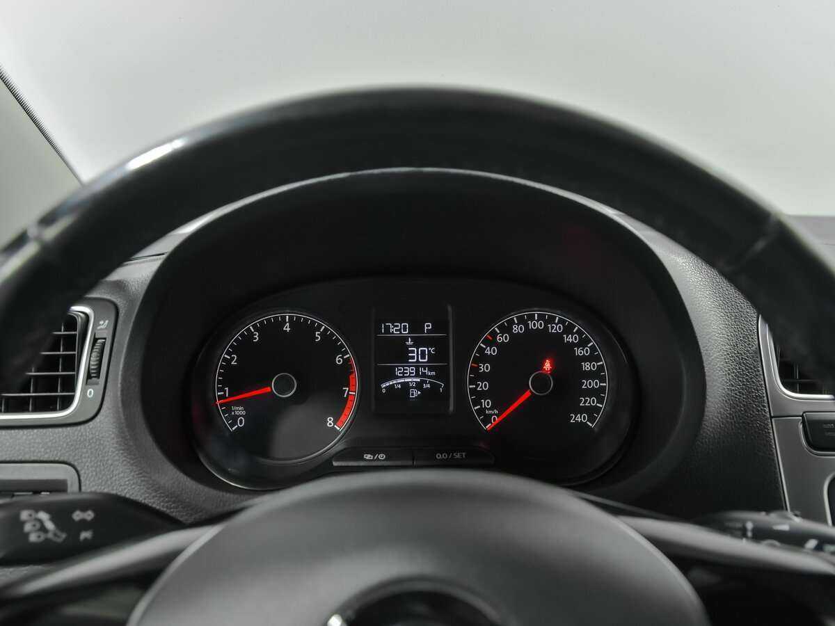 Купить Volkswagen Polo с пробегом. Фото: #6
