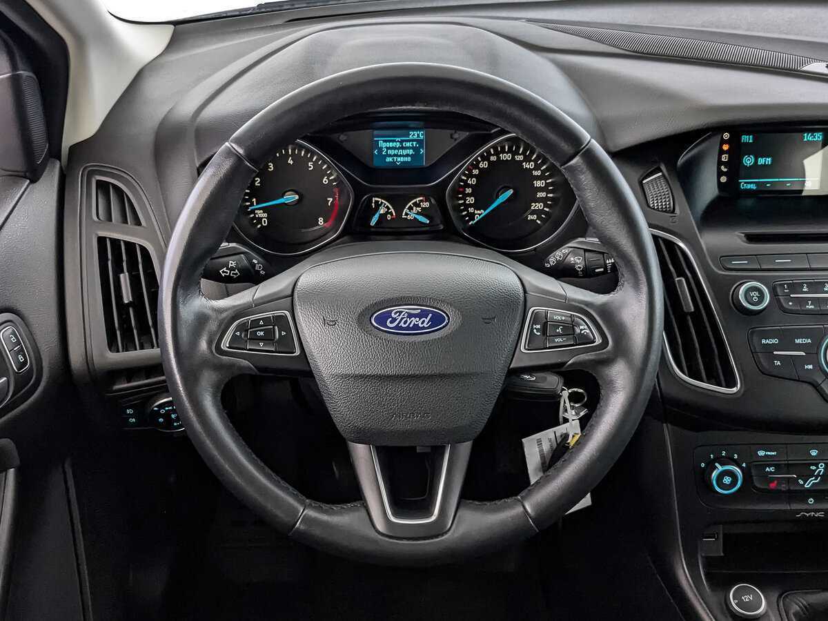 Купить Ford Focus с пробегом. Фото: #17