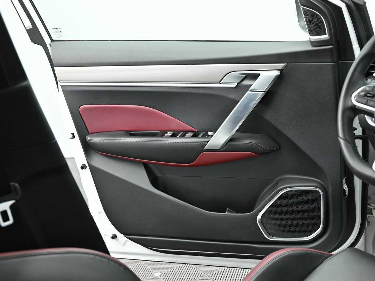 Купить Geely Coolray с пробегом. Фото: #8