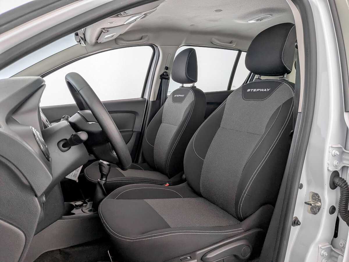 Купить Renault Sandero с пробегом. Фото: #17