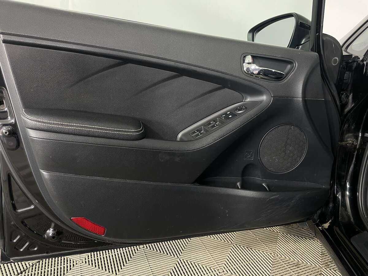 Купить Kia Cerato с пробегом. Фото: #18