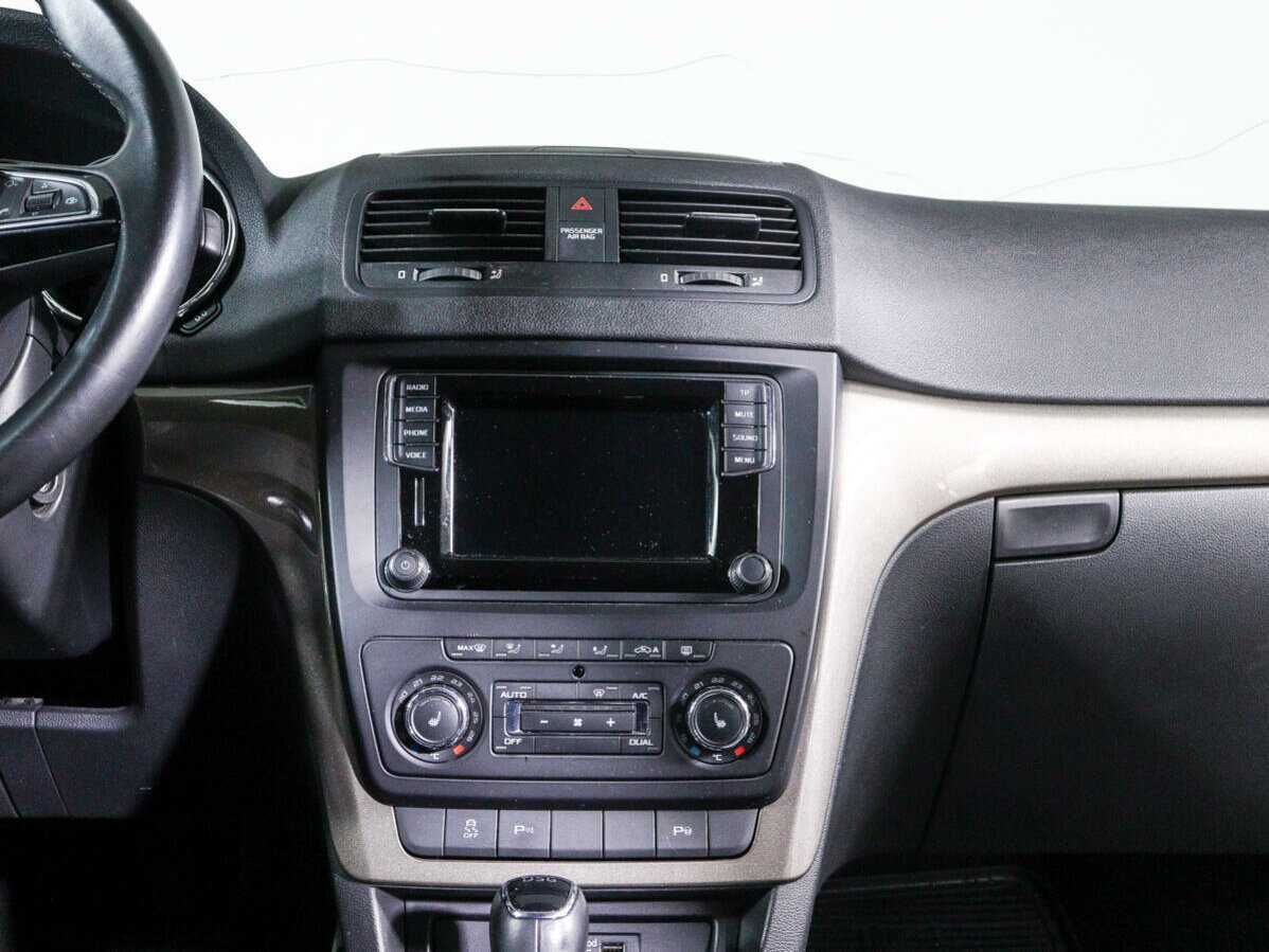 Купить Skoda Yeti с пробегом. Фото: #10