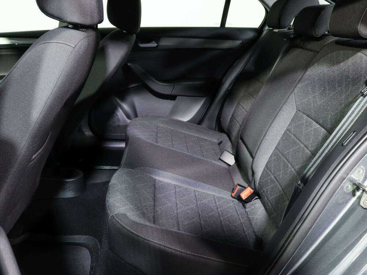 Купить Volkswagen Polo с пробегом. Фото: #6